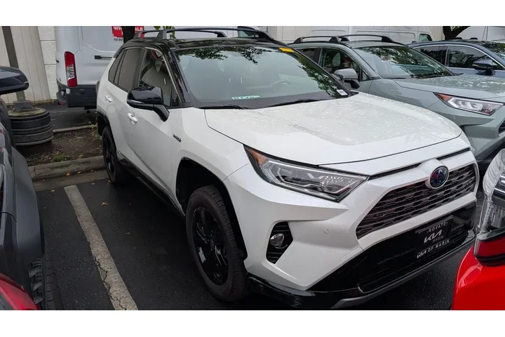 $35995 : Gold Certified 2020 RAV4 Hybr image 5