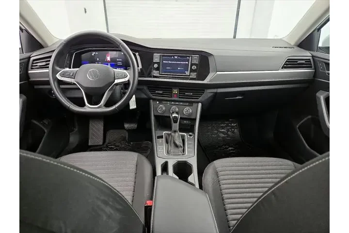 $18998 : Volkswagen Jetta 2024 S 4dr image 9
