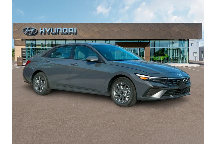 $18236 : Hyundai ELANTRA 2024 SEL 4dr image 10