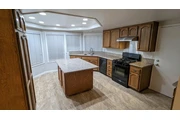 $1490 : Santa Ana - Available Now thumbnail