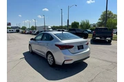 $6980 : 2018 Accent SE Sedan Manual thumbnail