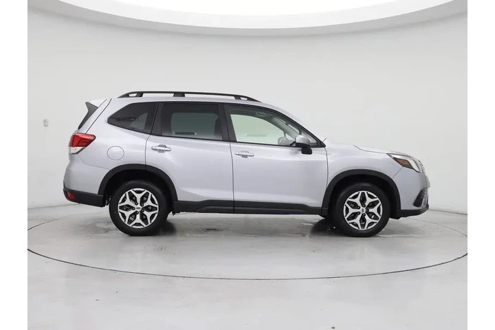 $27998 : Subaru Forester 2023 AWD Pre image 7