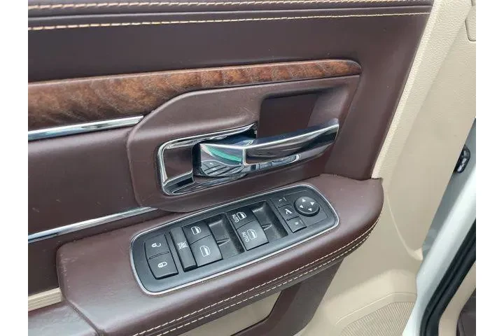 $31992 : Ram 1500 2017 4x4 Laramie Li image 7