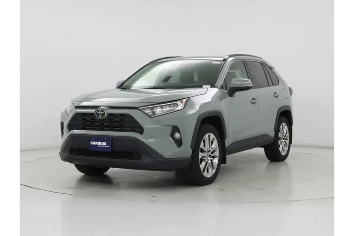 $29998 : Toyota RAV4 2021 AWD XLE Pre image 4