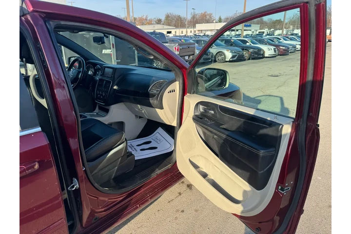 $5980 : 2017 Grand Caravan SXT Wagon image 7