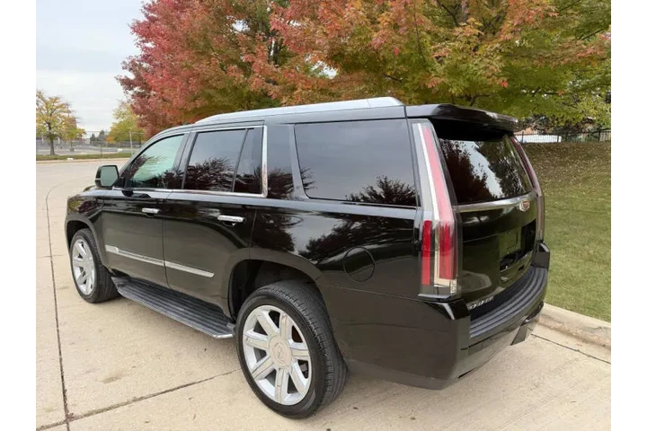 $23997 : 2015 Escalade Luxury image 5