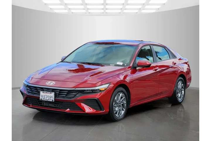 $22801 : Hyundai ELANTRA Hybrid 2025 image 3
