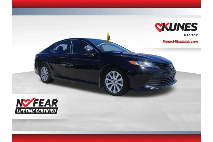$17990 : Toyota Camry 2020 LE 4dr Sed image 1
