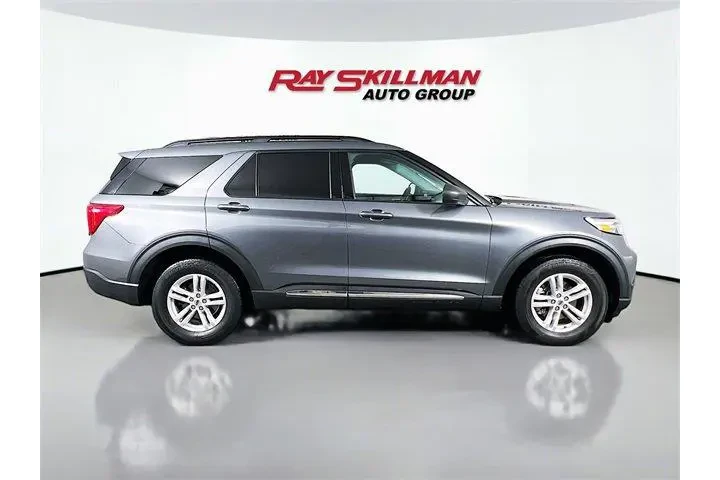 $28975 : Ford Explorer 2022 AWD XLT 4 image 8