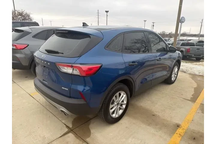 $19990 : Ford Escape 2022 AWD S 4dr S image 2