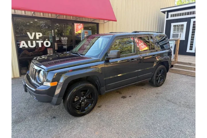 $7999 : 2015 Patriot Altitude Edition image 8