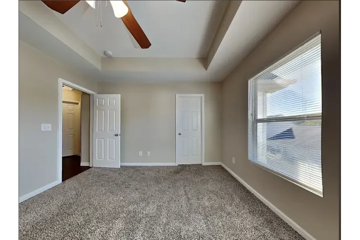 $1300 : Low income house for rent image 4