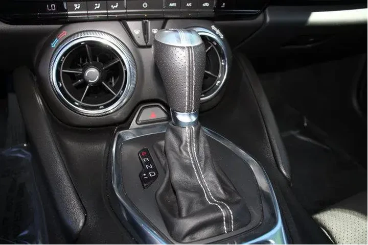 $39989 : Chevrolet Camaro 2023 SS 2dr image 10