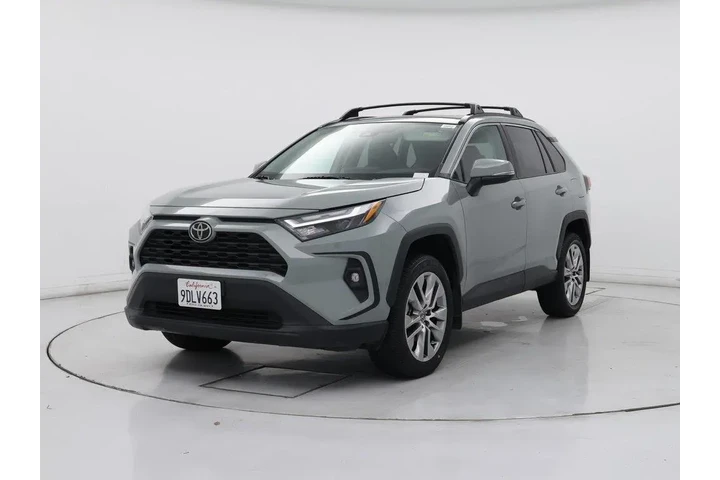 $30998 : Toyota RAV4 2022 XLE Premium image 4