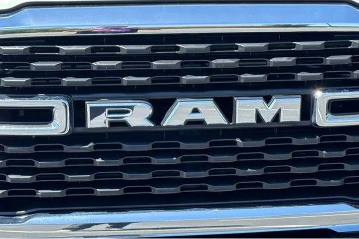 $39982 : Ram 2500 2024 4x4 Big Horn 4 image 8