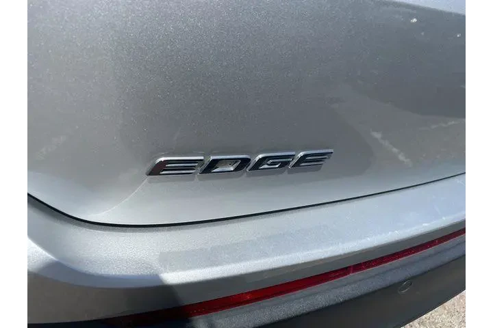 $13683 : Ford Edge 2018 Titanium 4dr image 10