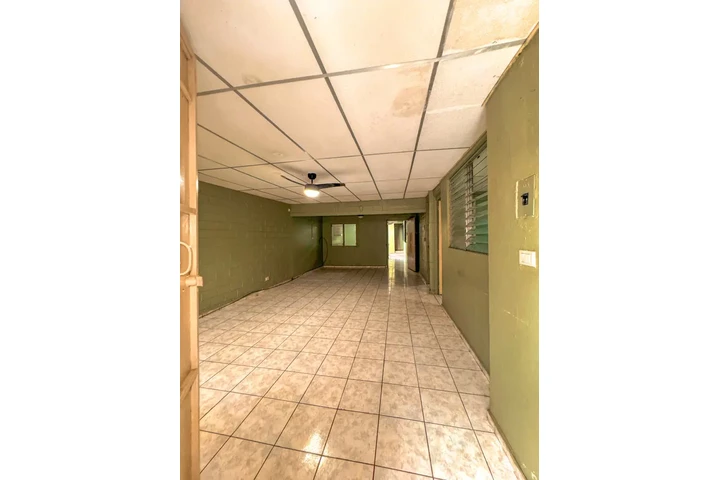 $135000 : Casas en venta Santa Ana SV image 5
