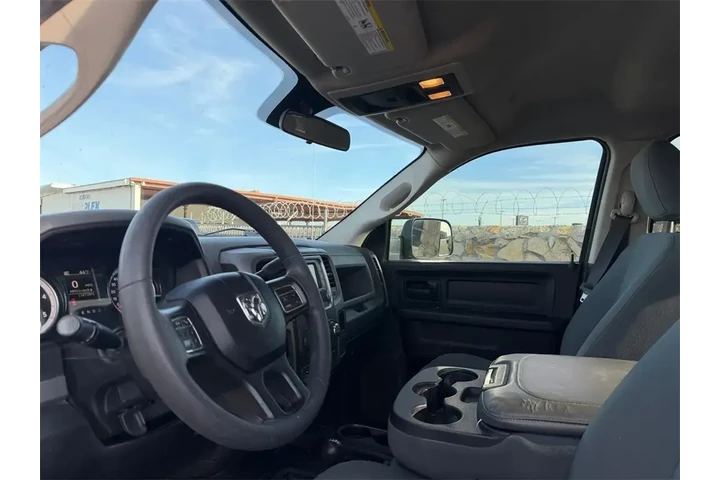 $30500 : Ram 3500 2018 4x4 Tradesman image 5