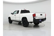 $27998 : Toyota Tacoma 2021 4x4 SR 4d thumbnail