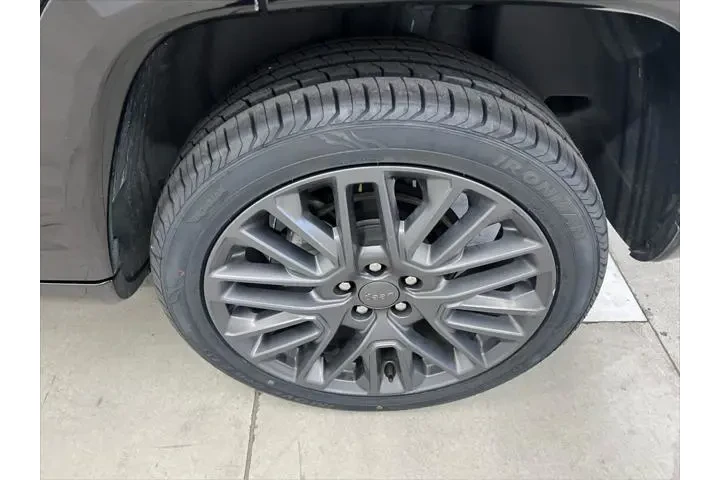 $23990 : Jeep Compass 2023 4x4 (Red) image 10