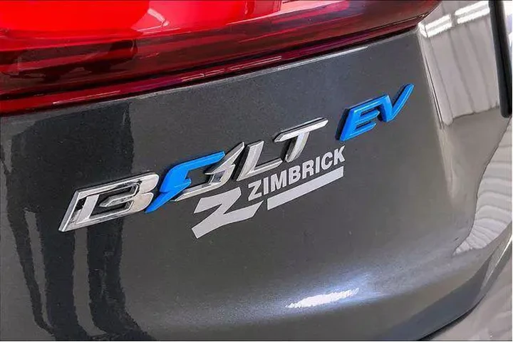 $11490 : Chevrolet Bolt EV 2020 LT 4d image 9