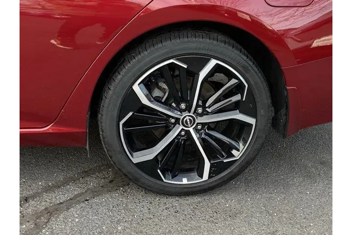 $19987 : Nissan Altima 2025 2.5 SR 4d image 9