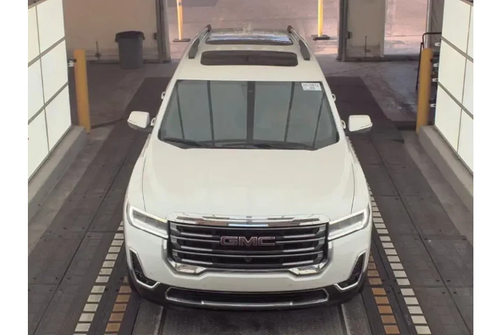 $27690 : GMC Acadia 2022 SLT 4dr SUV image 2