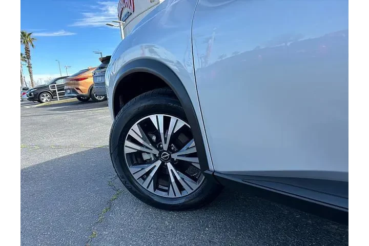 $22995 : Nissan Rogue 2023 SV 4dr Cro image 9