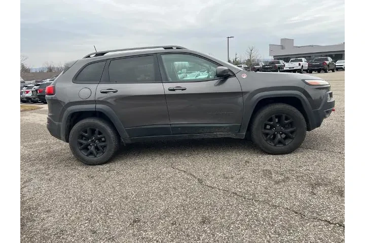 $17000 : Jeep Cherokee 2018 4x4 Trail image 10