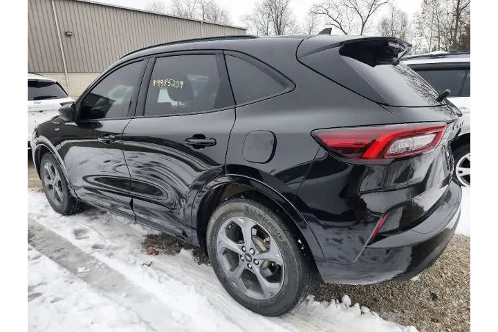 $21943 : Ford Escape 2023 AWD ST-Line image 3