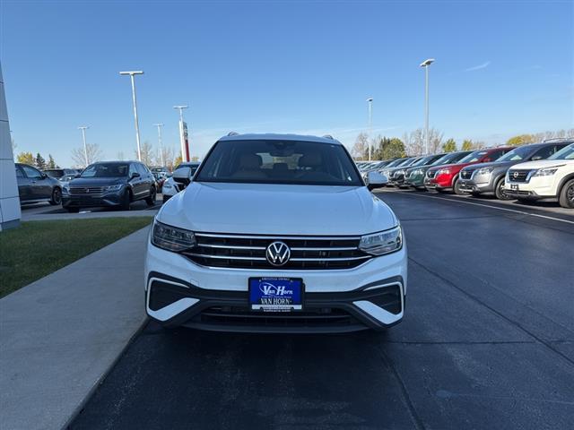 $24741 : Pre-Owned 2022 Tiguan 2.0T SE image 2