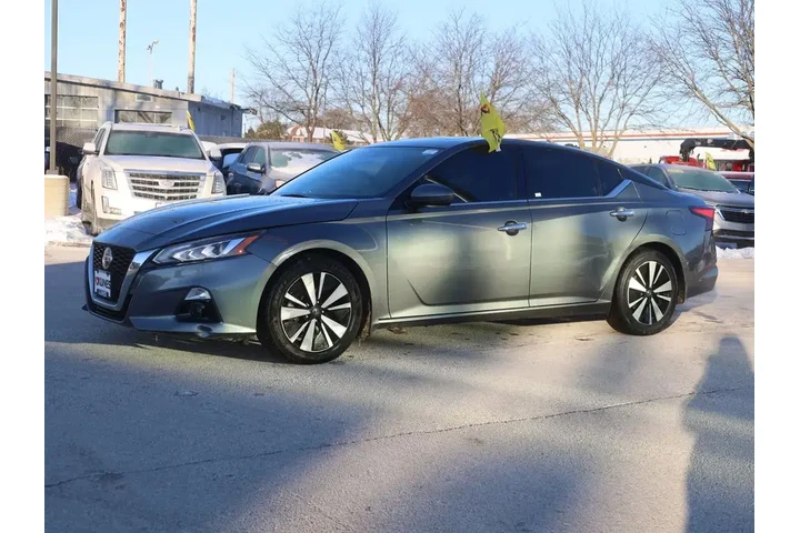 $16977 : Nissan Altima 2022 2.5 SL 4d image 5