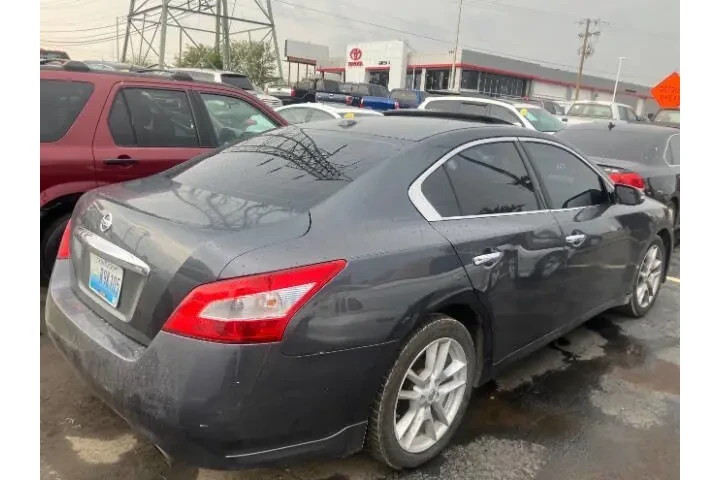 $6990 : 2011 Maxima 3.5 SV image 9