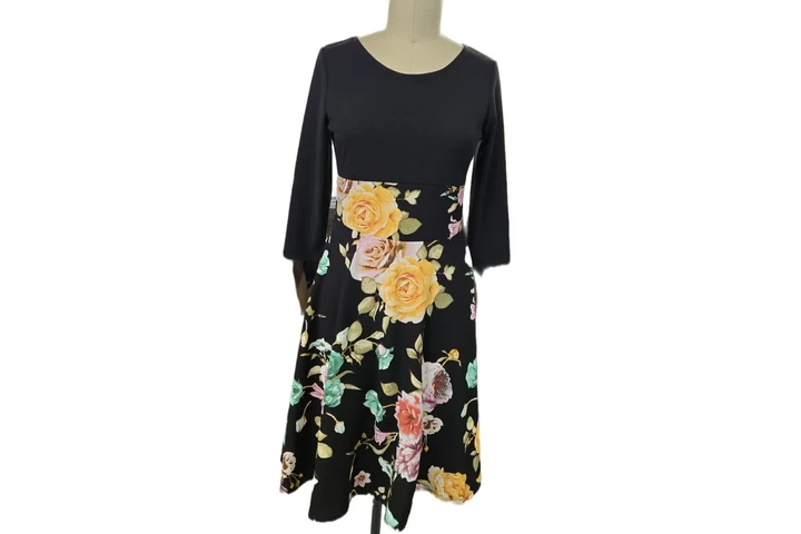 $10 : VENDO  VESTIDOS Y FALDAS image 8