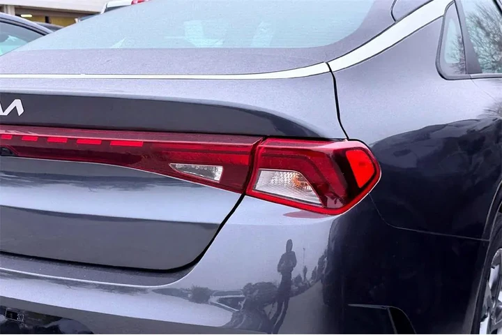 $20988 : Kia K5 2023 LXS 4dr Sedan image 6