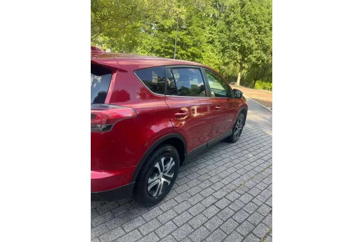 $13500 : 2017 RAV4 LE image 7
