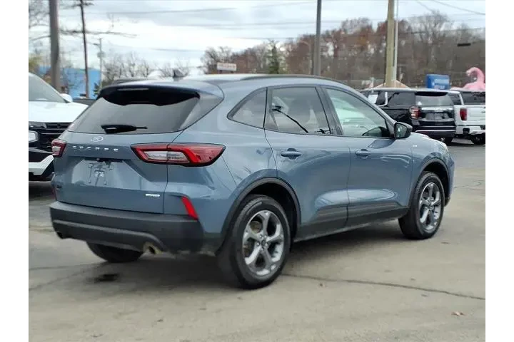$28988 : Ford Escape 2025 AWD ST-Line image 3