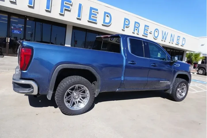 $30888 : GMC Sierra 1500 2019 4x4 SLE image 6