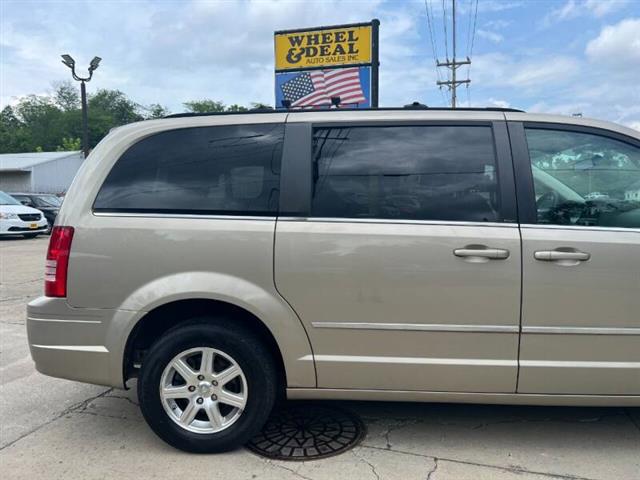 $4795 : 2009 Town and Country Touring image 4