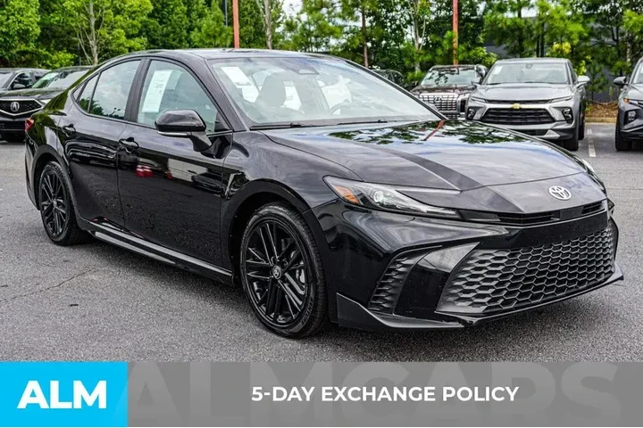 $26920 : Toyota Camry 2025 SE 4dr Sed image 4