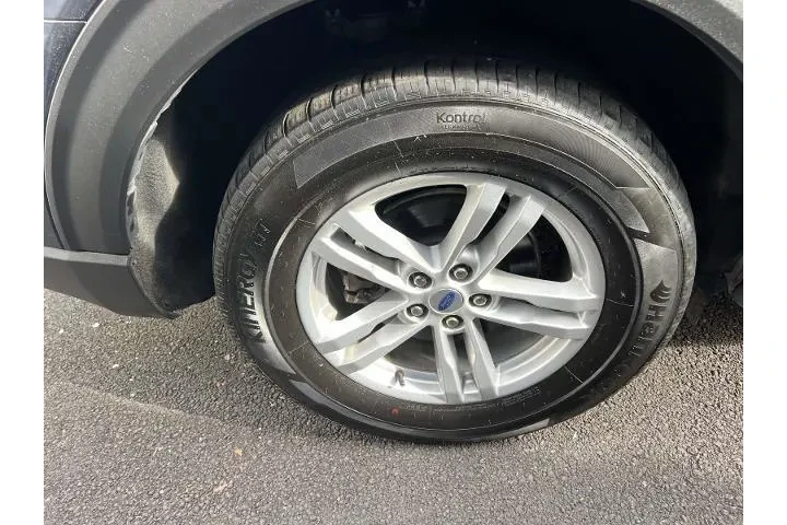 $29499 : Ford Explorer 2022 AWD XLT 4 image 7