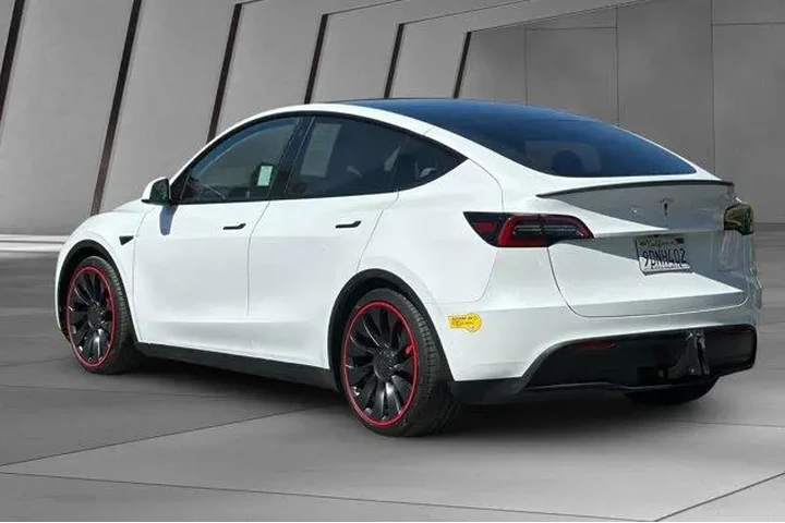 $35700 : Tesla Model Y 2023 AWD Perfo image 10