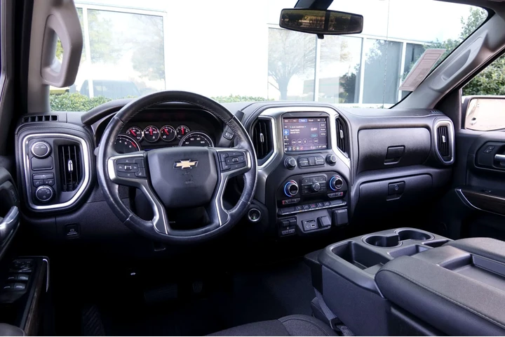 $27995 : 2021 Silverado 1500 2WD Crew image 5