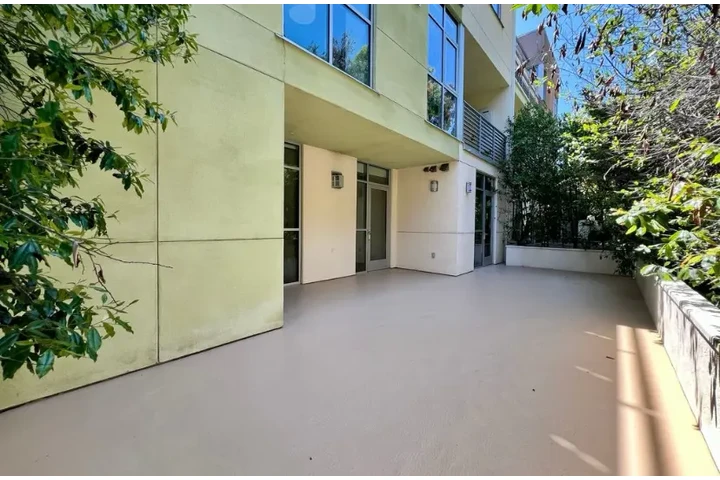 $1500 : 1Bed 1 bath Apt in Koreatown image 10
