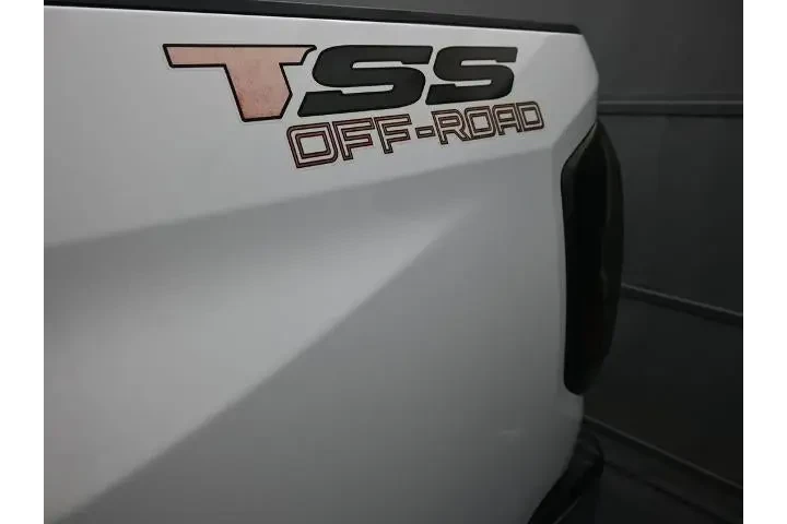 $19916 : Toyota Tundra 2017 4x2 SR5 4 image 2