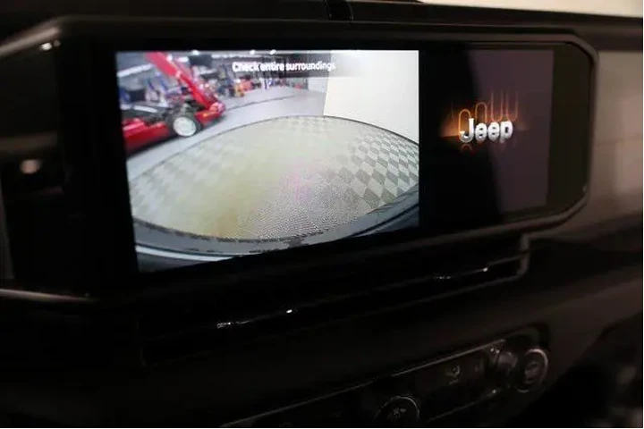 $33912 : Jeep Wrangler 2025 4x4 Sport image 9