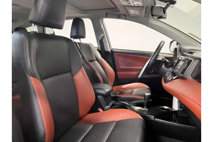 $19485 : Toyota RAV4 2015 AWD Limited image 9