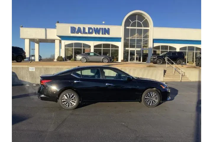 $27950 : Nissan Altima 2023 AWD 2.5 S image 8