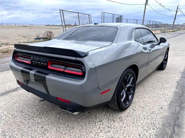 $24999 : Used 2019 Challenger R/T RWD image 4