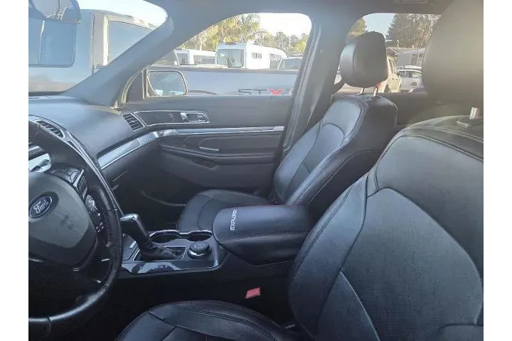 $16950 : Ford Explorer 2017 AWD Sport image 8
